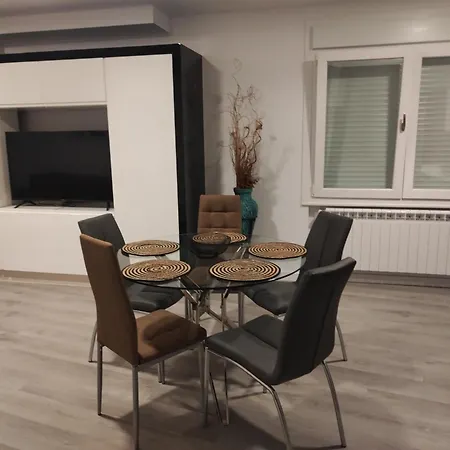 Apartment Opincho *